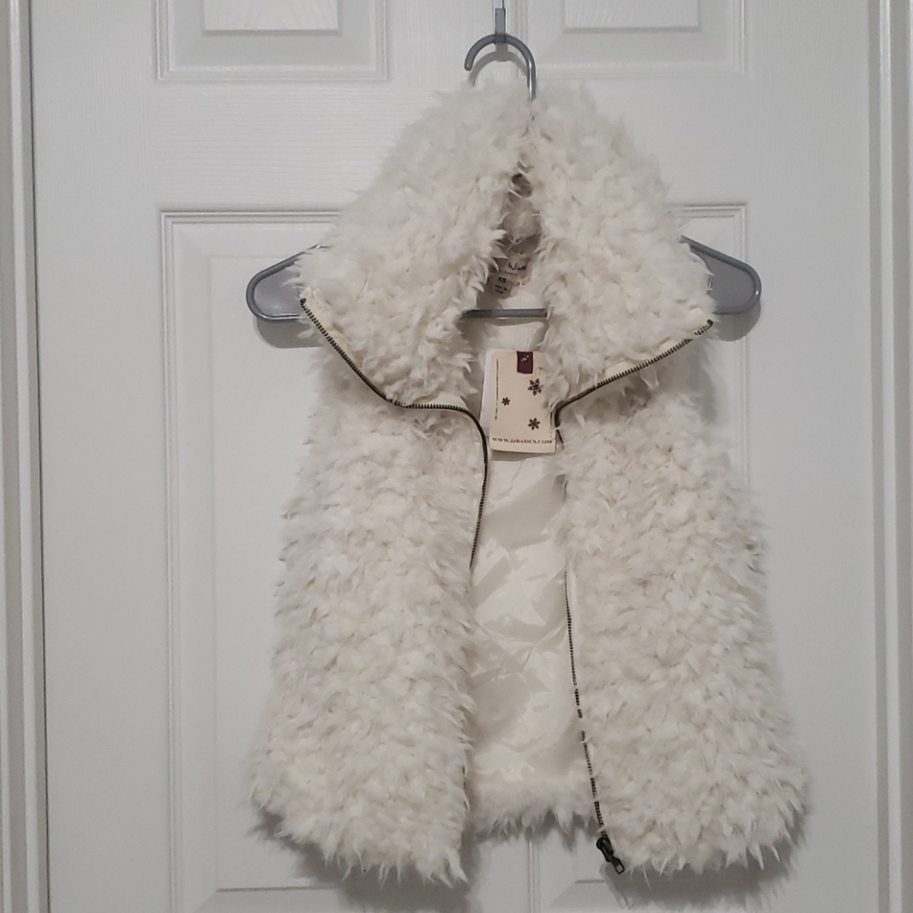 NWT Faux Fur White Vest